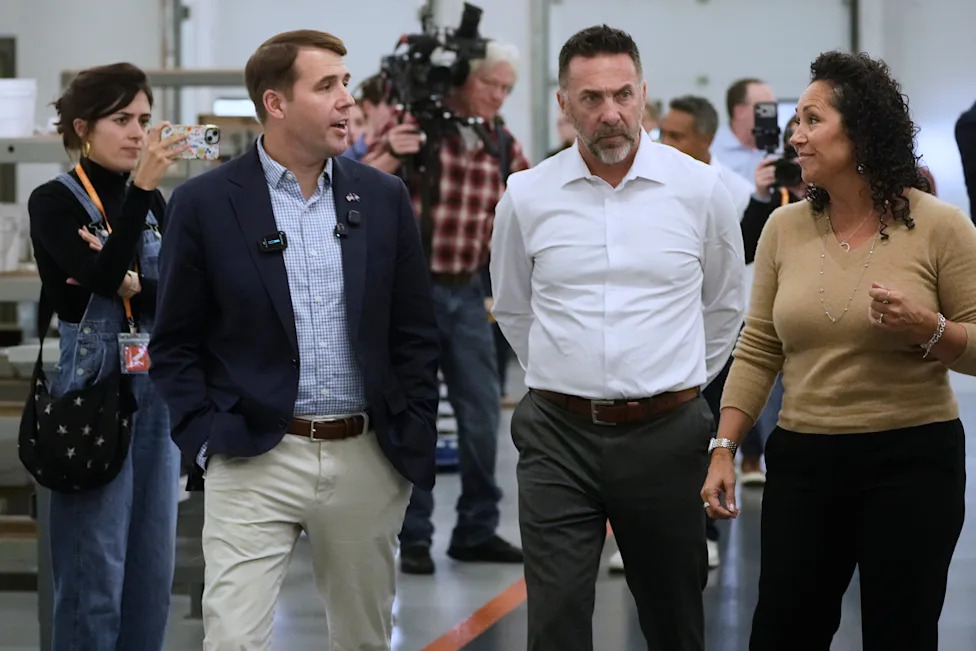 New Hampshire Could Curb Democrats' 'Blue Wave': Spending Edge, Weak Brand Threaten Key Senate Race