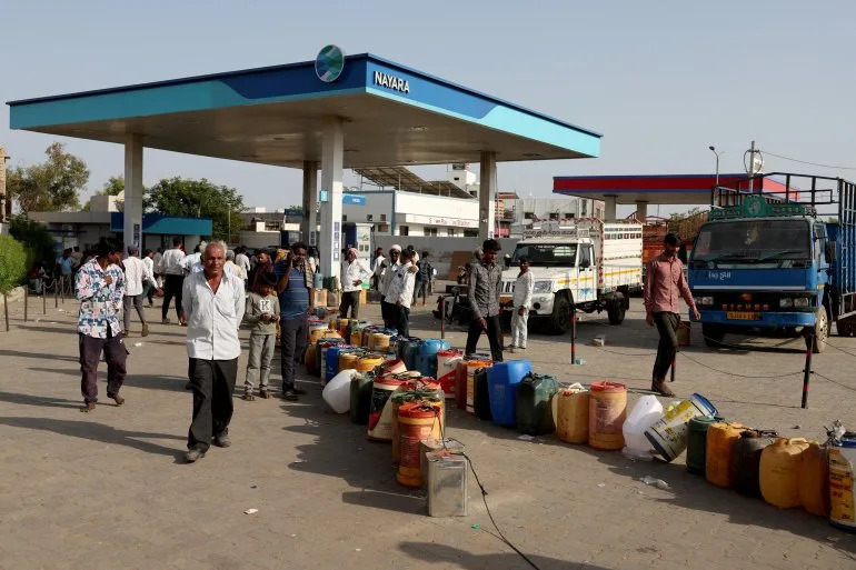 Strait of Hormuz: Traffic Recovers to ~80% — But Iran’s Leverage Remains Partly Intact