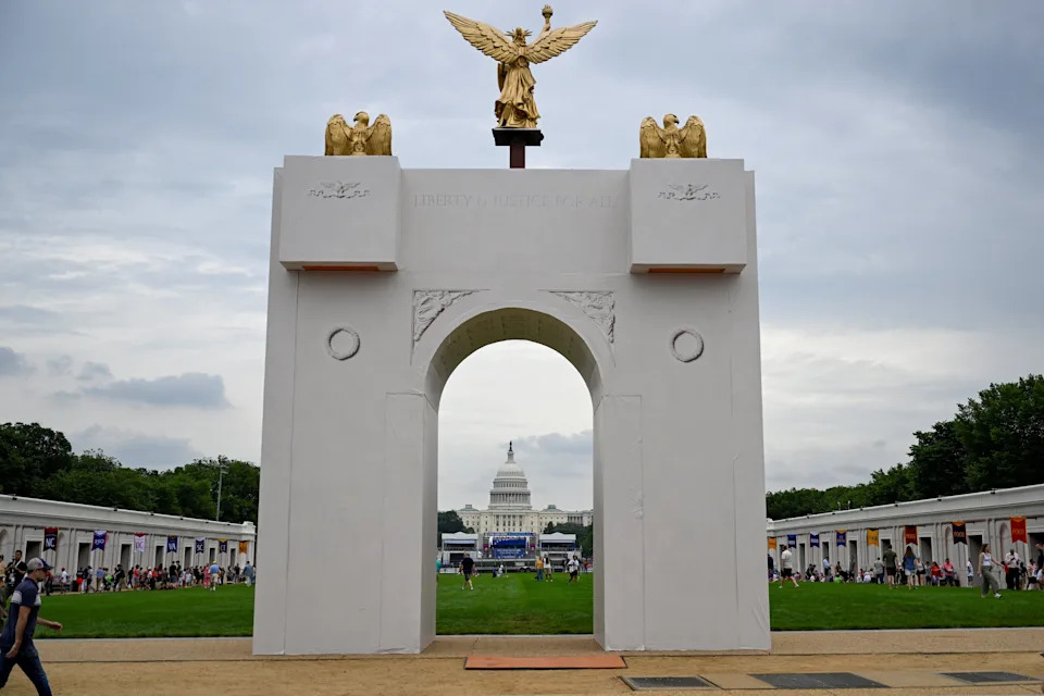 Trump’s Plan To Arm 250‑Foot D.C. Arch Sparks Official Pushback, Legal And Safety Concerns