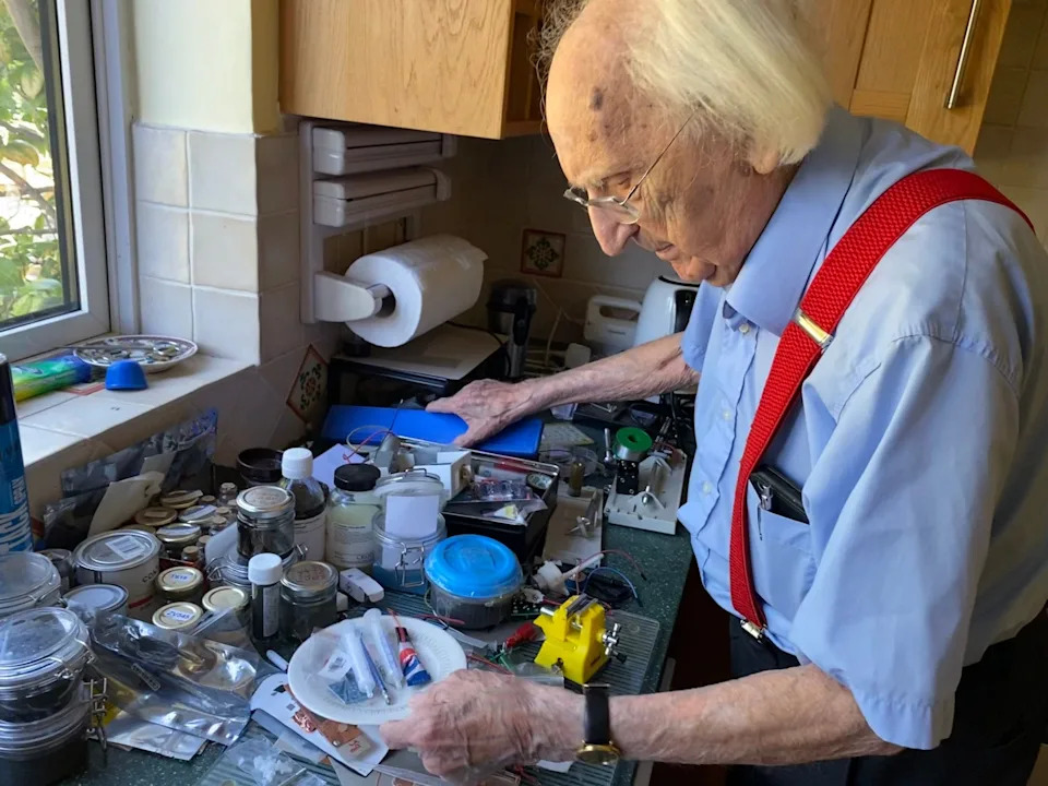 Professor Cyril Hilsum, Pioneer Of Liquid-Crystal Displays And Semiconductor Devices, Dies Aged 101