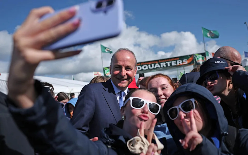 Portadown Standoff and Trump’s Surprise Endorsement Reignite Debate Over Irish Reunification