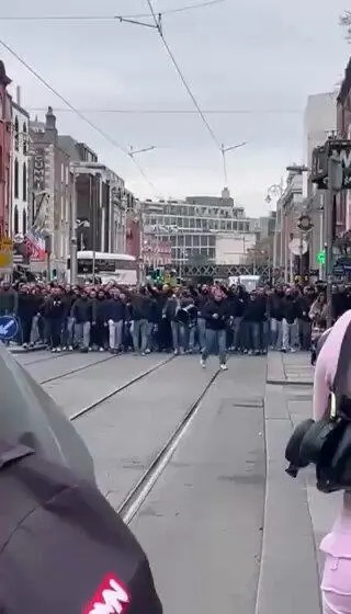Fact Check: Viral Video Shows FC Schalke 04 Fans in Dublin (Oct 2025) — Not Muslims Chanting in Sept 2026