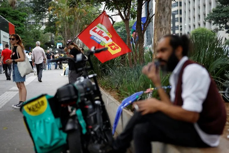 Final Brazil TV Debate Called Off After Lula and Flavio Bolsonaro Withdraw