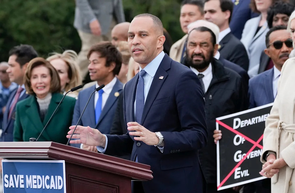 Jeffries Warns of an 'AI Safety Crisis,' Calls for Rigid Guardrails and Bipartisan Action