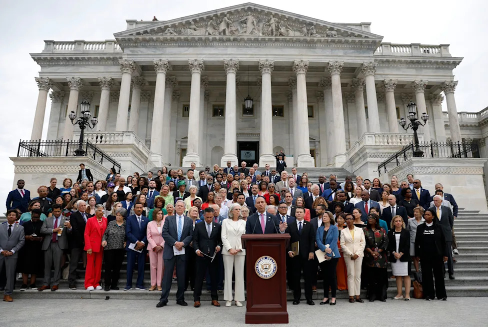 Jeffries Warns of an 'AI Safety Crisis,' Calls for Rigid Guardrails and Bipartisan Action