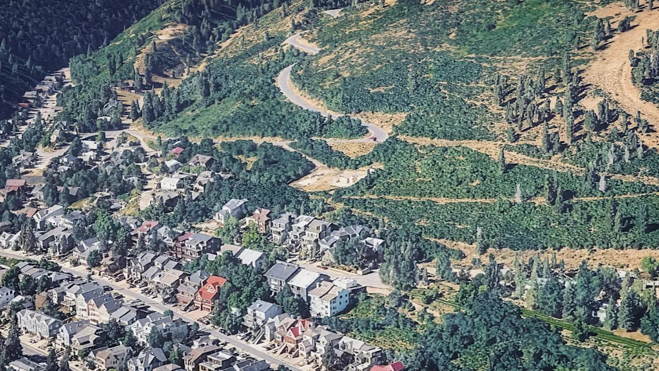Good Dogs, Bad Blood: Park City Billionaire, Neighbors Clash Over 11,000‑Sq‑Ft Mega‑Mansion