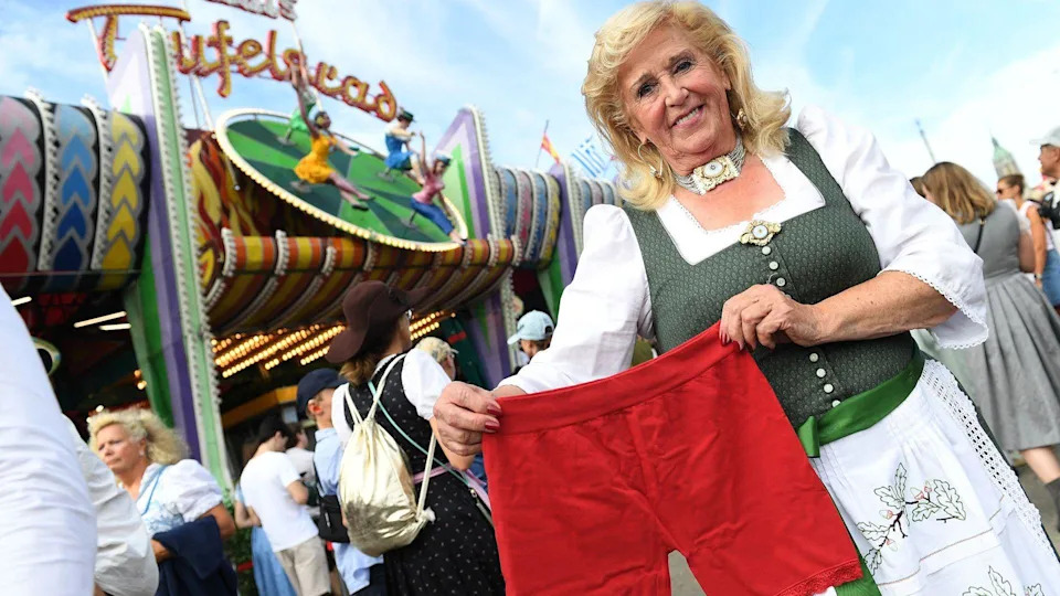 Oktoberfest Ride Operator Hands Out Cycling Shorts After Tens of Thousands of Voyeur Clips