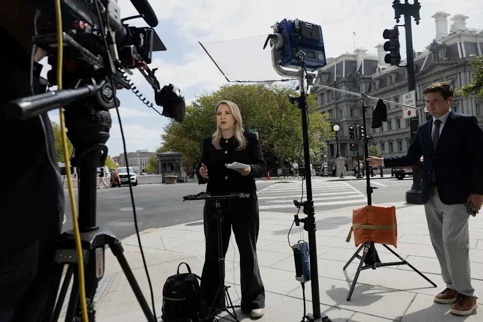 DOJ Seeks Fast Reinstatement Power After Trump White House Media Ban Faces Temporary Restraint