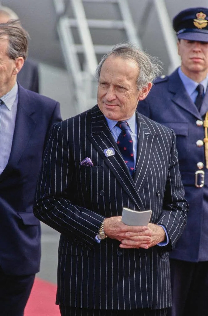 Sir William Heseltine, 96, Dies — The Australian Who Modernised the Monarchy and Pioneered the 'Royal Walkabout'
