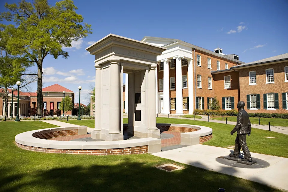 Father and Son Face Federal Charges After Student's Death; Kratom Products Linked to Two Ole Miss Overdoses