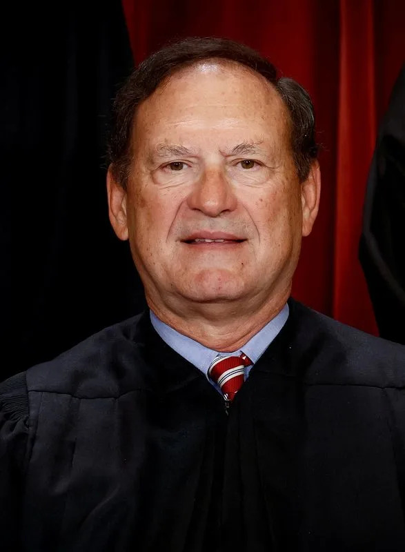 New Supreme Court Term Hands Justices Thomas And Alito Fresh Chances To Shape US Law