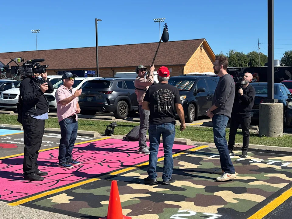 Trump Rallies in Vandalia as Tight Ohio Midterms Near: Supporters, Critics and Economic Concerns