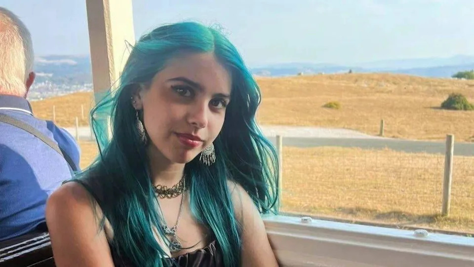 Are AI-Generated Models Worsening Body-Image Pressures for Young People?
