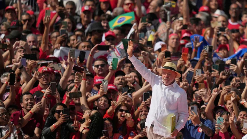 Trump, Trade Tensions, Crime and Corruption Shadow Brazil’s Presidential Vote
