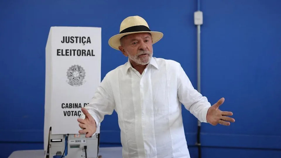 Bolsonaro Leads, But Brazil Heads to High-Stakes Run-Off With Lula on 25 October