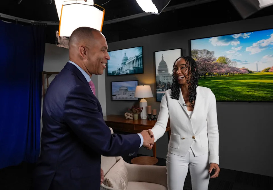 Can Jeffries Cut Deals With Trump to Deliver Lower Costs for Americans?